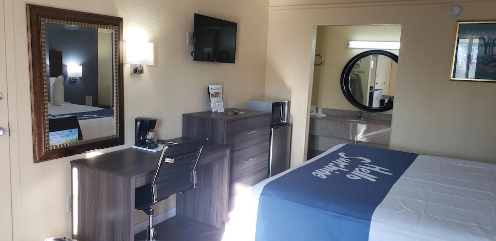 Days Inn By Wyndham Hampton Near Coliseum Convention Center Екстериор снимка