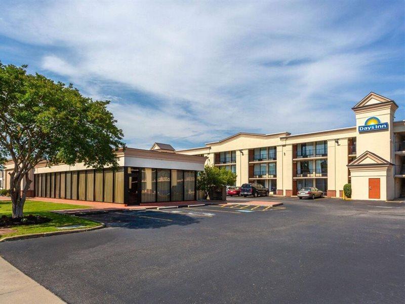 Days Inn By Wyndham Hampton Near Coliseum Convention Center Екстериор снимка