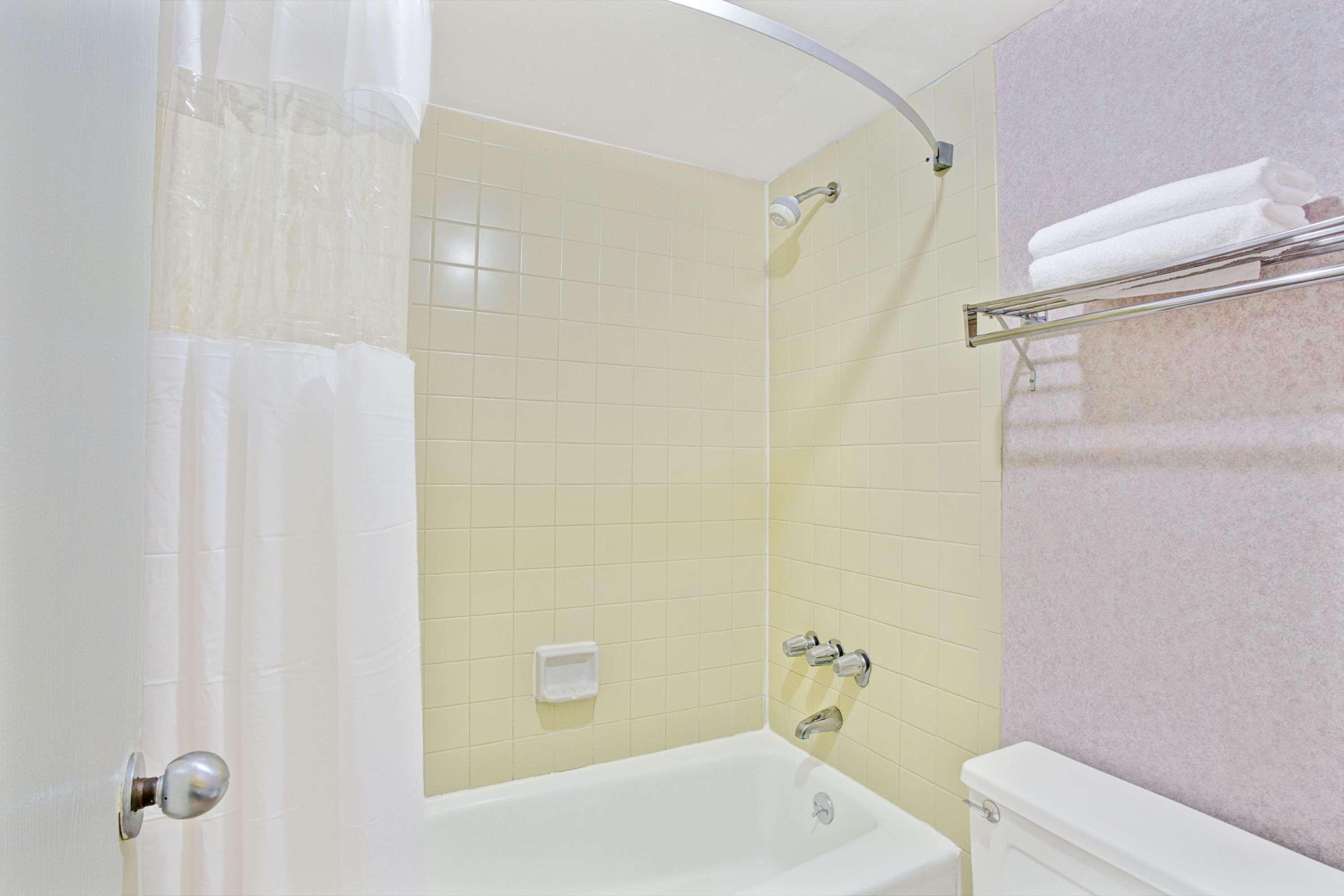Days Inn By Wyndham Hampton Near Coliseum Convention Center Екстериор снимка