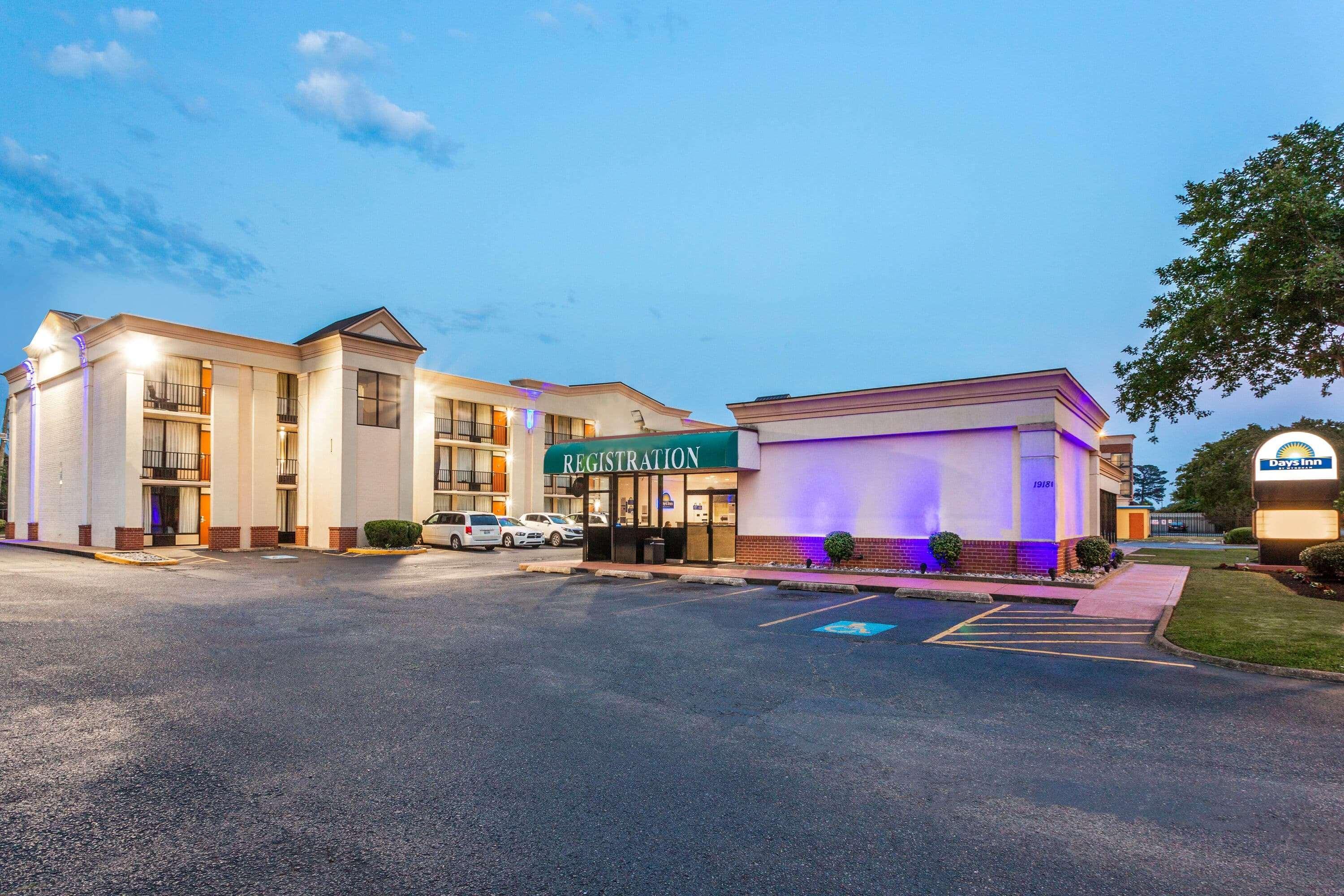Days Inn By Wyndham Hampton Near Coliseum Convention Center Екстериор снимка