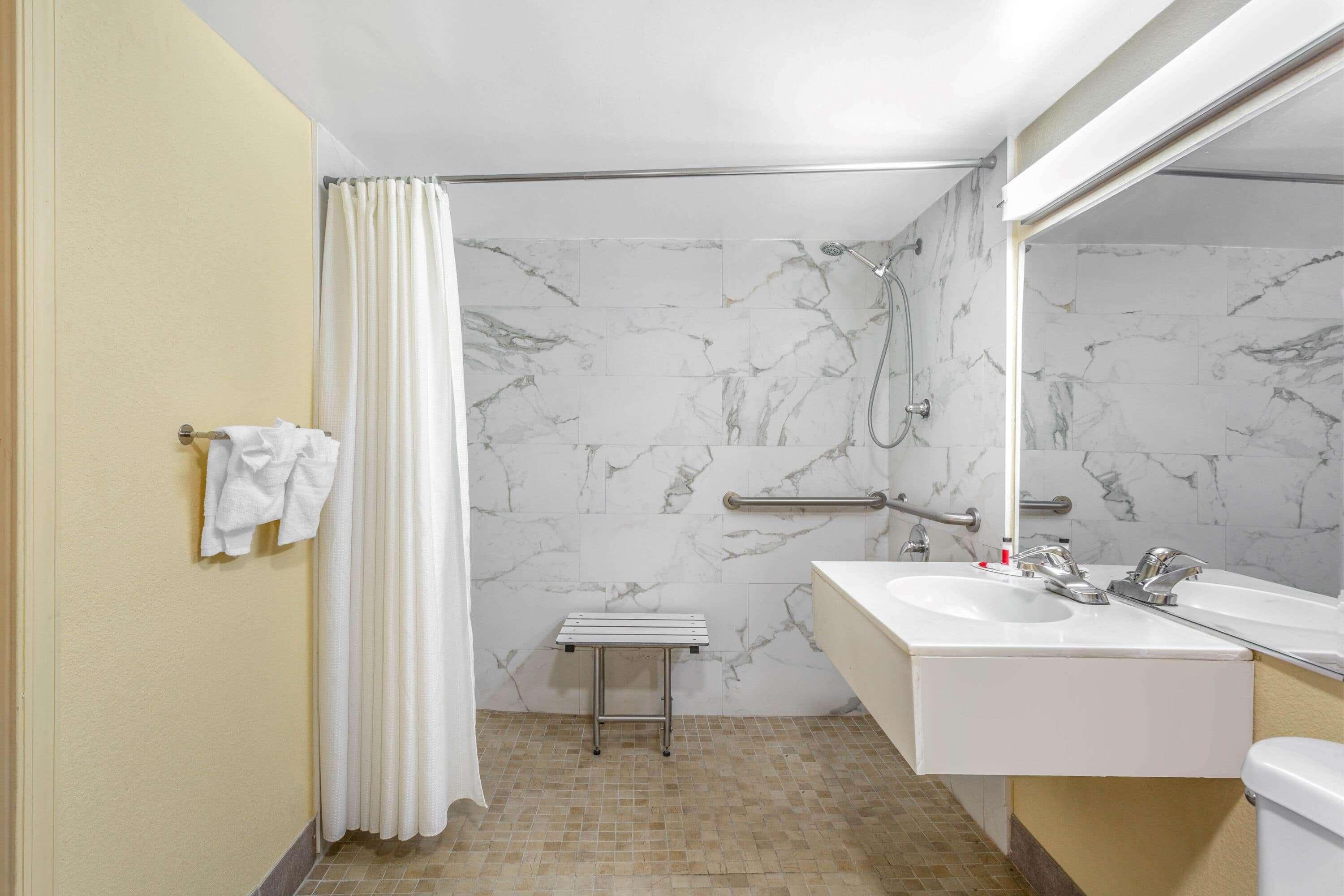 Days Inn By Wyndham Hampton Near Coliseum Convention Center Екстериор снимка
