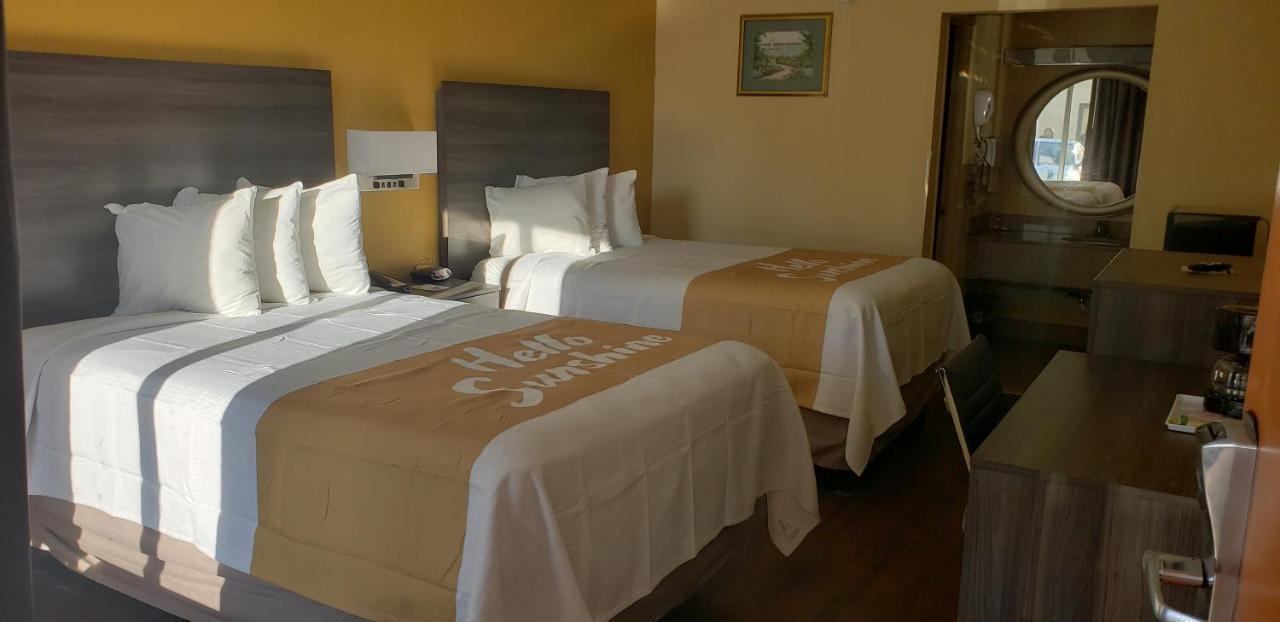 Days Inn By Wyndham Hampton Near Coliseum Convention Center Екстериор снимка